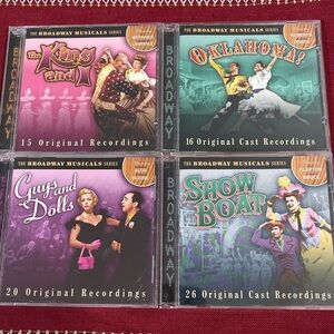 🎶BROADWAY🎶  Set Of 4 Classic Broadway Musicals CDS